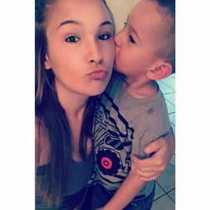 Meet your Posher, Ashley