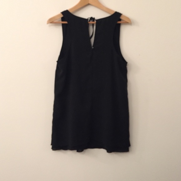 Black sleeveless top - Picture 3 of 6