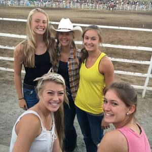 Meet your Posher, Molly