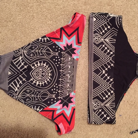Bathing suit - Picture 2 of 2