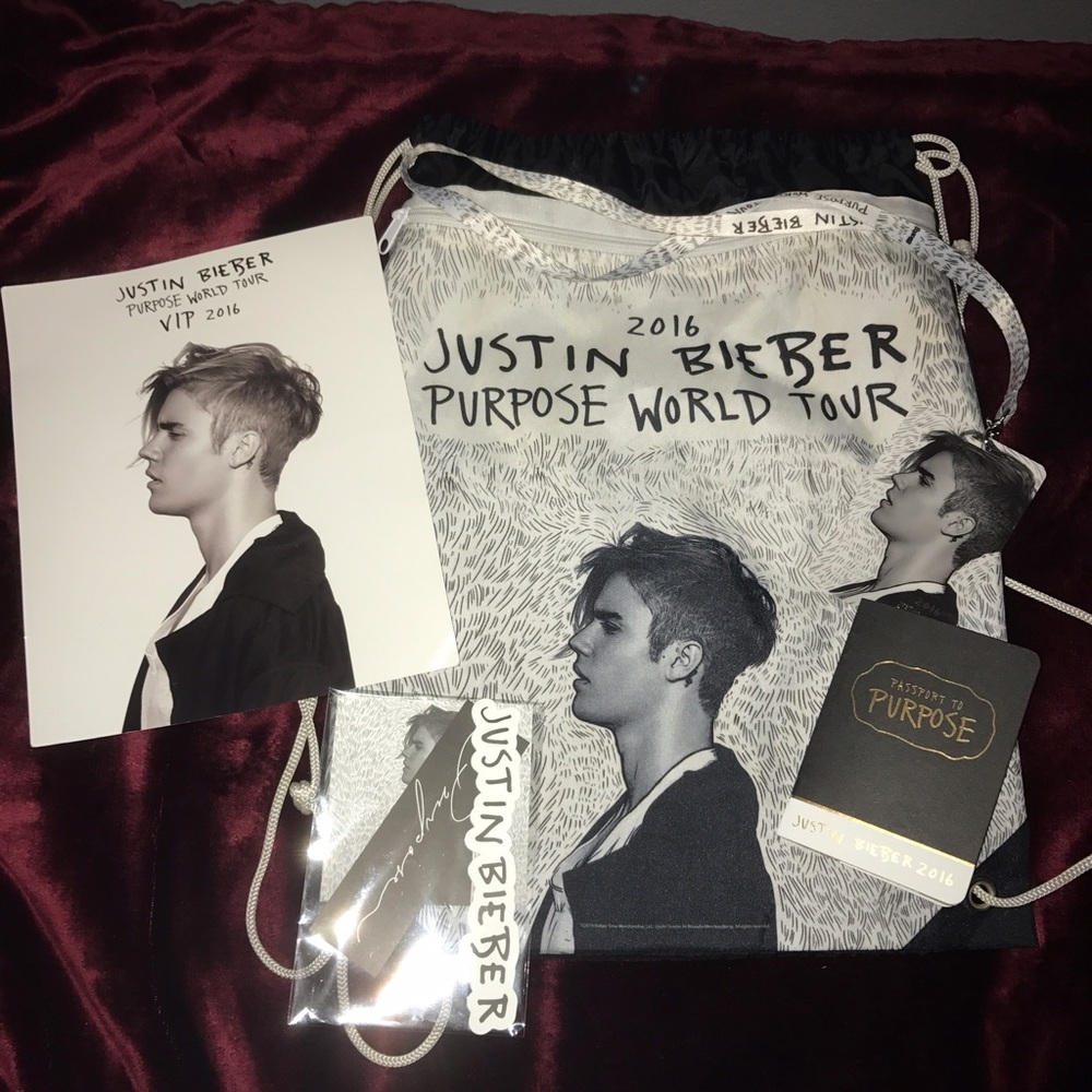 JUSTIN BIEBER PURPOSE WORLD TOUR PACKAGE