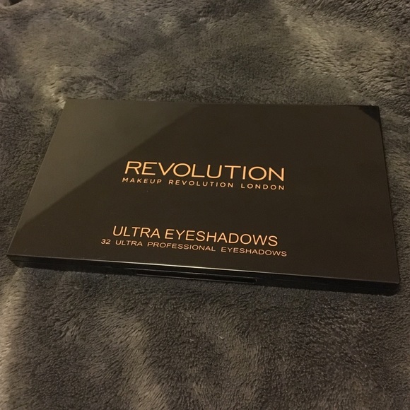 Mermaids Forever 32 pc. Eyeshadow Palette