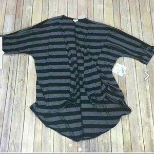 NEW! Lularoe Lindsay ! Black & Grey!