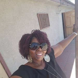 Meet your Posher, Gloria