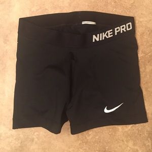 Nike pro shorts size small