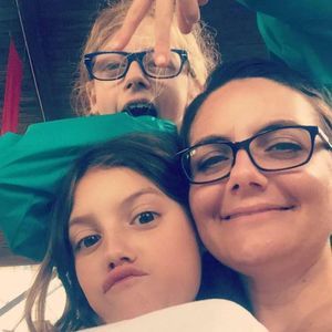 Meet your Posher, Cari