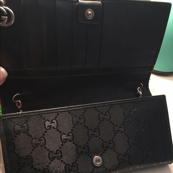 Gucci wallet wristlet