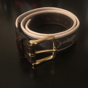 Mens Vineyard Vines belt size 36