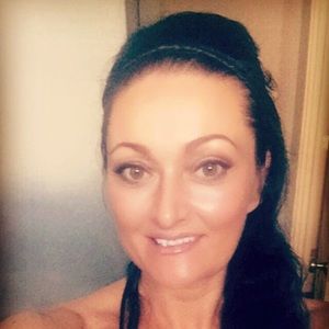 Meet your Posher, Clare