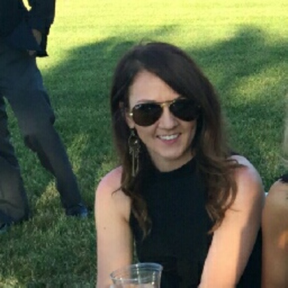 Meet your Posher, Sarah - Picture 2 of 3