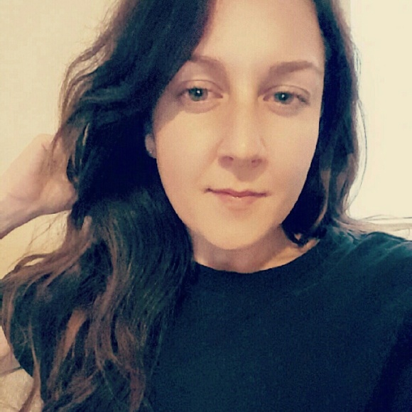 Meet your Posher, Sarah - Picture 3 of 3