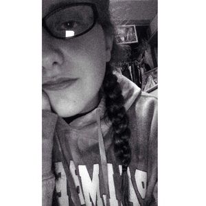 Meet your Posher, Abigail