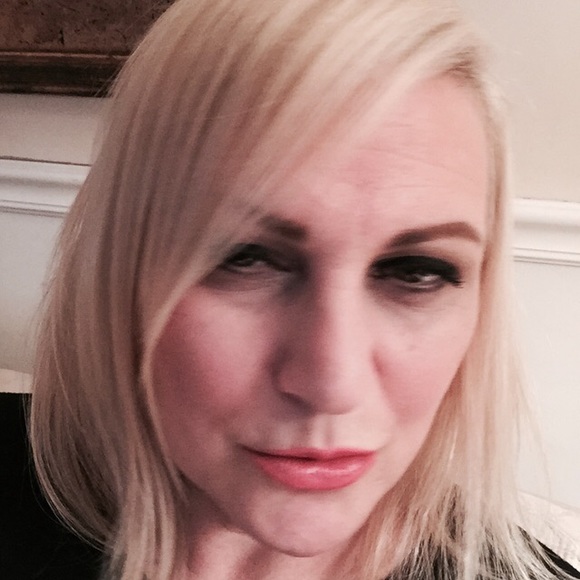Meet your Posher, Marilyn
