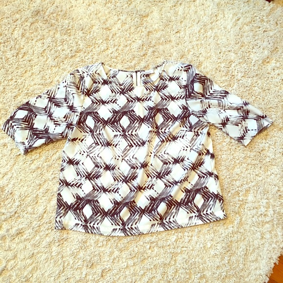 DKNY top