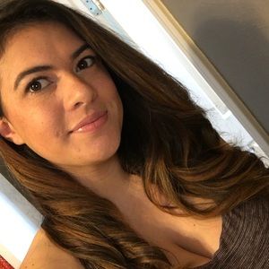 Meet your Posher, Cassandra