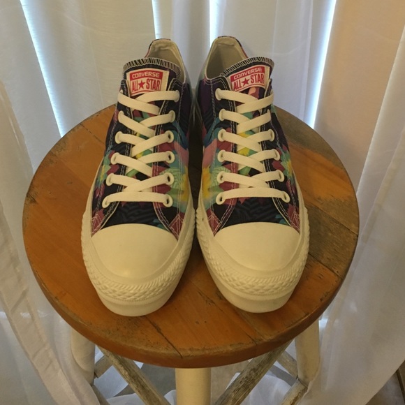 flower platform converse