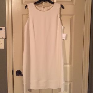 Perfect for an all white affair!