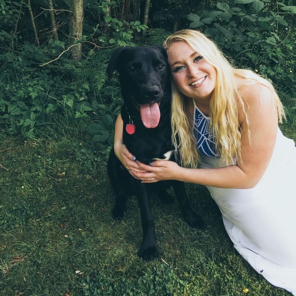 Meet your Posher, Brianna - Picture 2 of 2