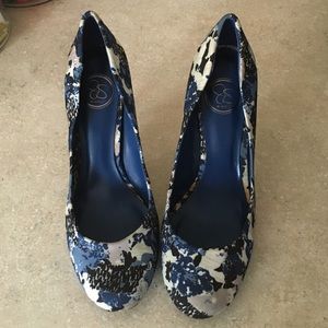 Jessica Simpson heels-size 9