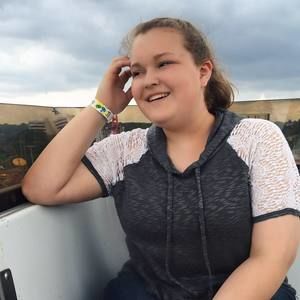 Meet your Posher, Stephanie