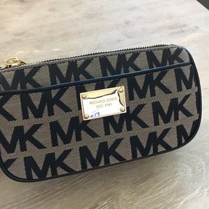 Michael Kors cosmetic bag
