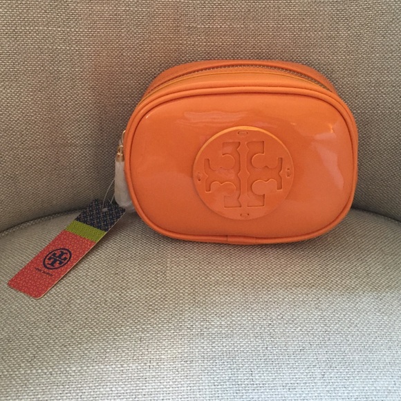Tory Burch Accessories - BNWT Tory Burch cosmetic case