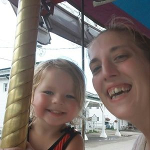 Meet your Posher, Lauren