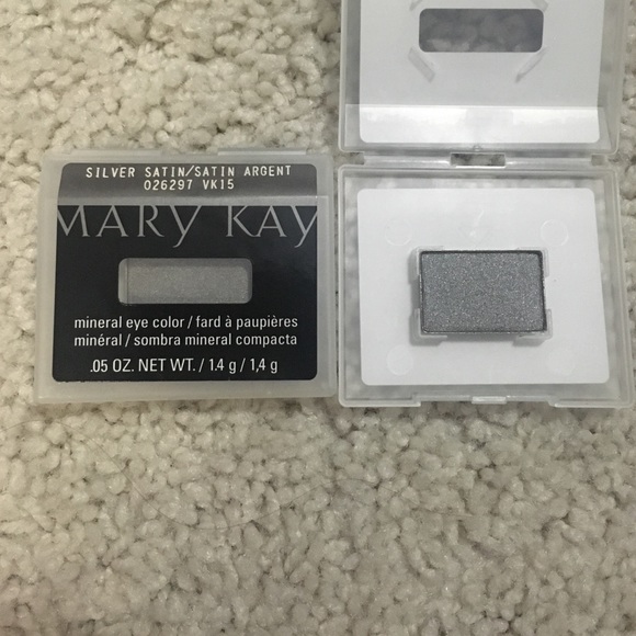 Mary Kay Mineral eye colors set of 31