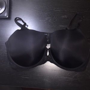 SALE 💋💋Torrid 40DD black t shirt bra