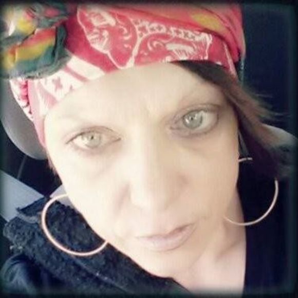 Meet your Posher, Tena - Picture 3 of 4