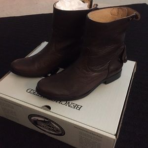 NWT Frye Boots