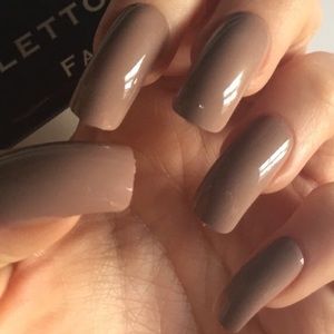 Limited edition 24 piece preprinted nails