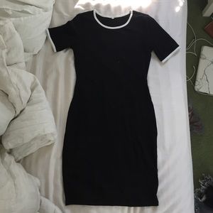 Tight-fitting black mid-length T-shirt dress NWOT