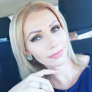 Meet your Posher, Celia