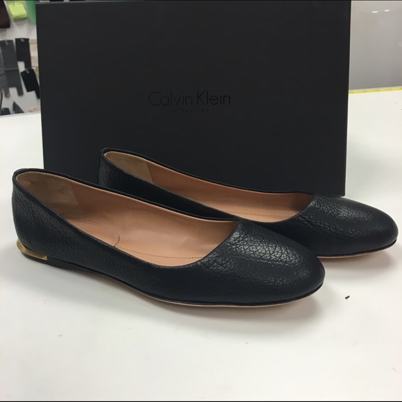 J4358 Carolina Grain Calvin Klein Collection flat
