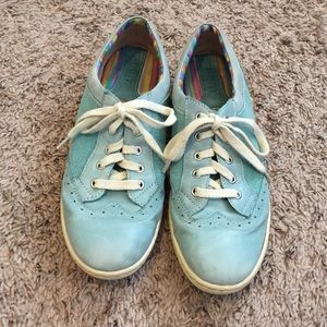 Teal lace up Born shoes
