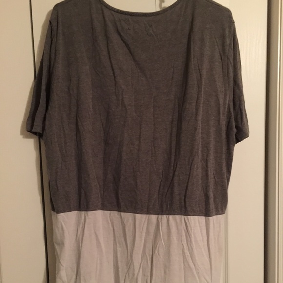 Urban Outfitters Extended Tee With Side Zips - Picture 2 of 4