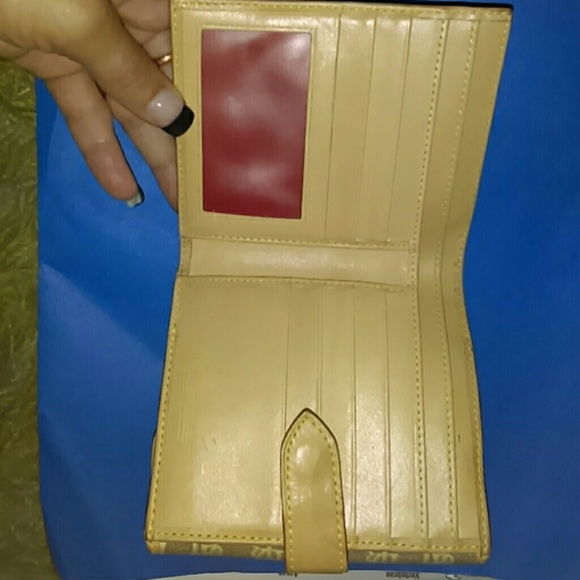 Wallet - Picture 2 of 3