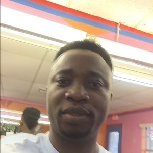 Meet your Posher, Emmanuel