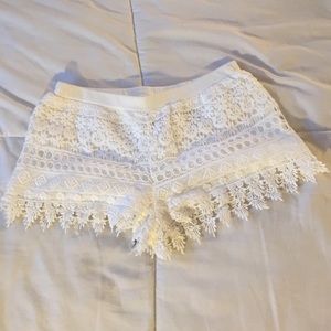 H&M white laced shorts