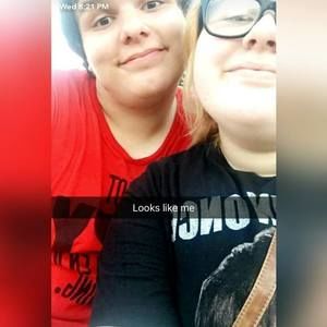 Meet your Posher, Caitlin