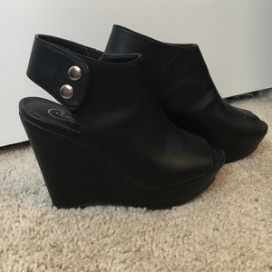 Women's Black Wedges - Size 6