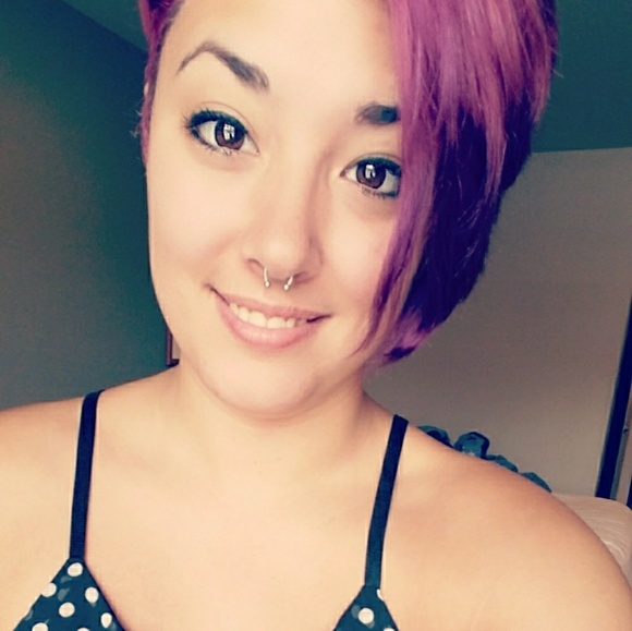 Meet your Posher, Megan - Picture 1 of 1