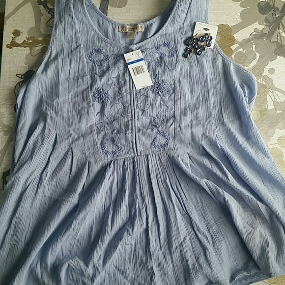 NEW baby blue knit tank - Picture 3 of 9