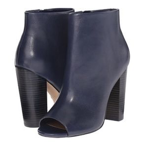 🎉LAST CALL🎉 ALDO Navy Open Toe Bootie