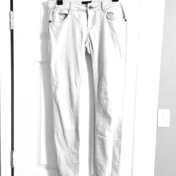 Low rise skinny
