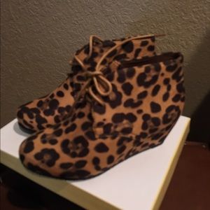 Girls leopard wedges