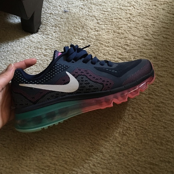 NEW Nike Air Max