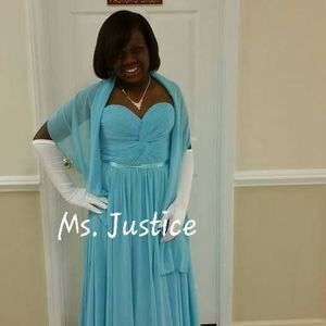 Meet your Posher, Pam