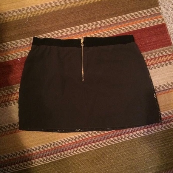 Sequence Skirt - Picture 2 of 2